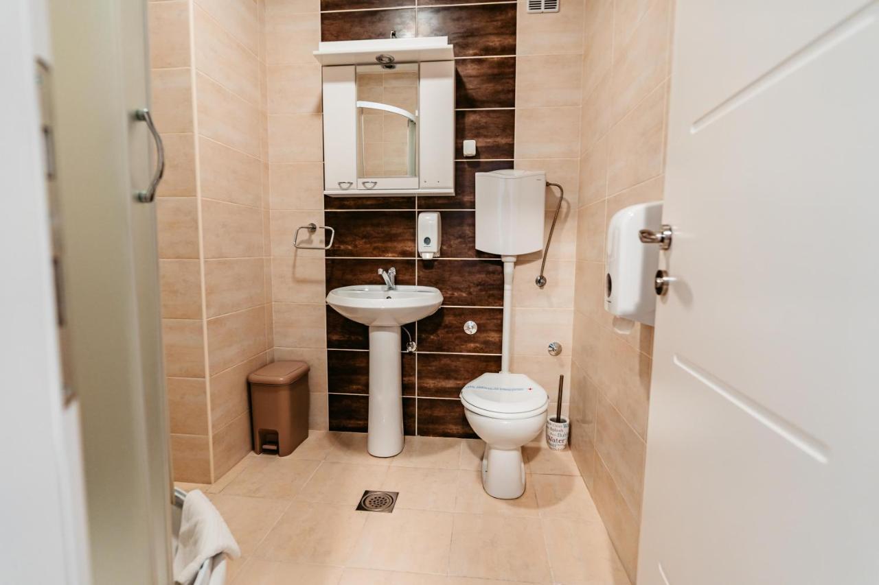 Hotel Lotos Depandans Nisz Zewnętrze zdjęcie