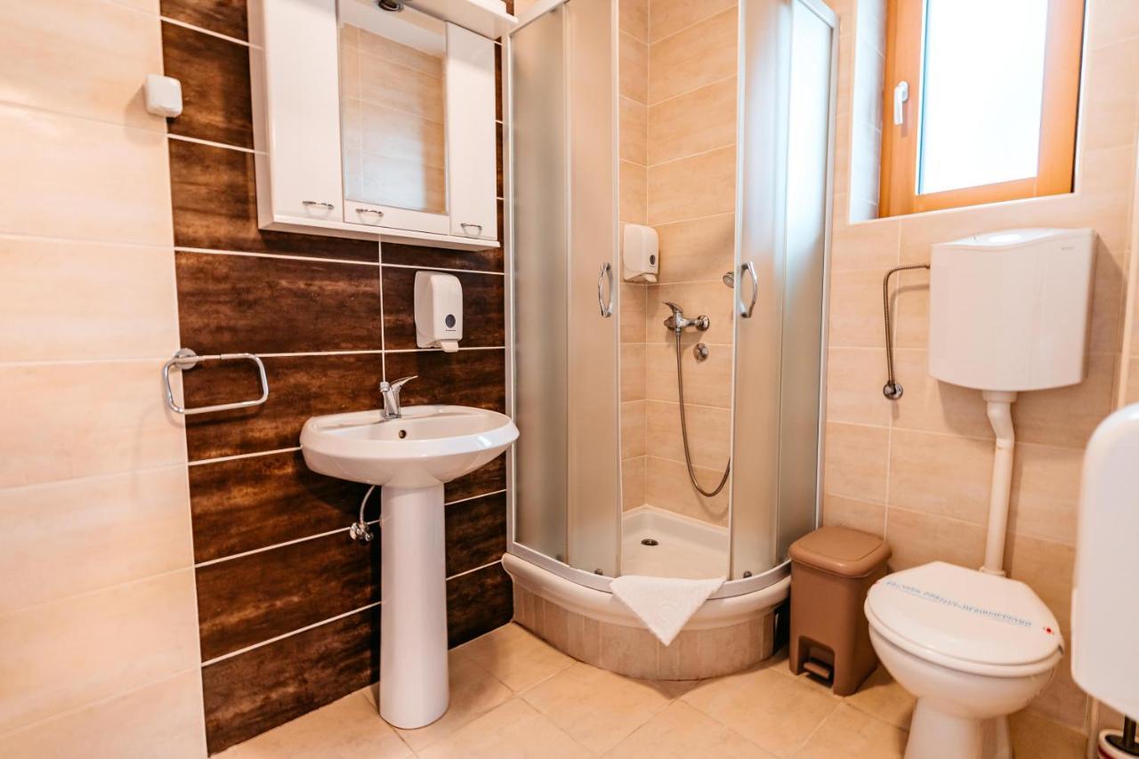 Hotel Lotos Depandans Nisz Zewnętrze zdjęcie